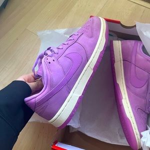 Nike dunks low size 8.5 Pink Fuchsia Suede